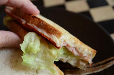 [画像がありません]焼き豚のサンドイッチ