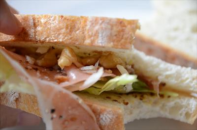 [画像がありません]ハモンセラーノのサンドイッチ